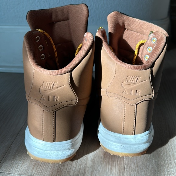 Nike boots - Picture 3 of 7